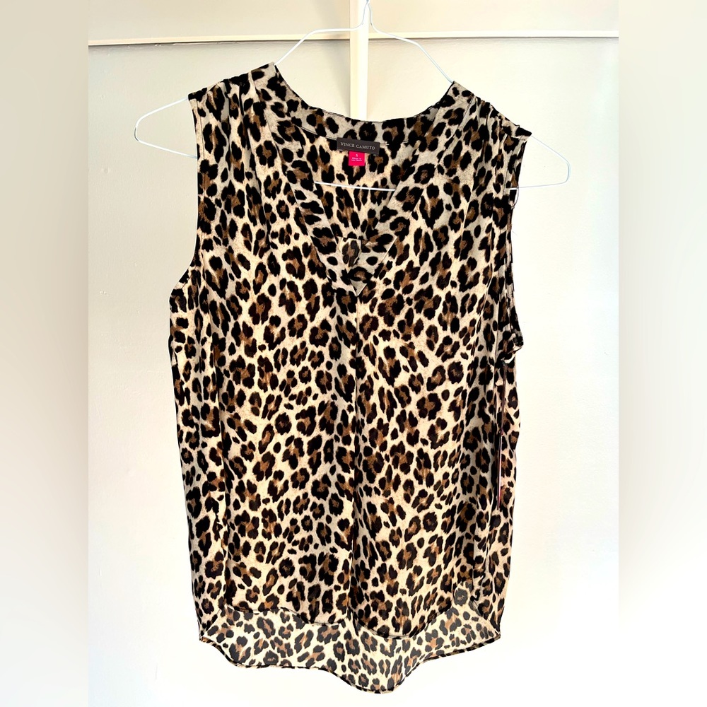 Leopard print sleeveless blouse